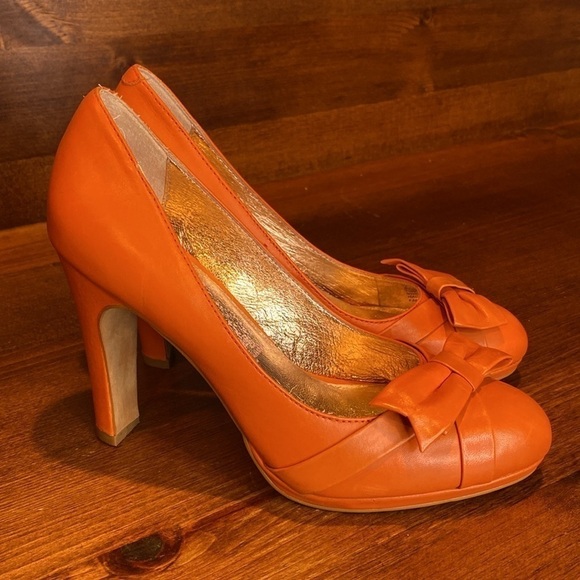 Miss Albright Orange Peachy Leather Pumps Heels Bows Sz 8 - Picture 3 of 12
